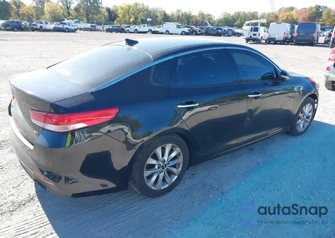 2017 Kia Optima Ex z USA, uszkodzony, nr VIN 5XXGU4L30HG163175